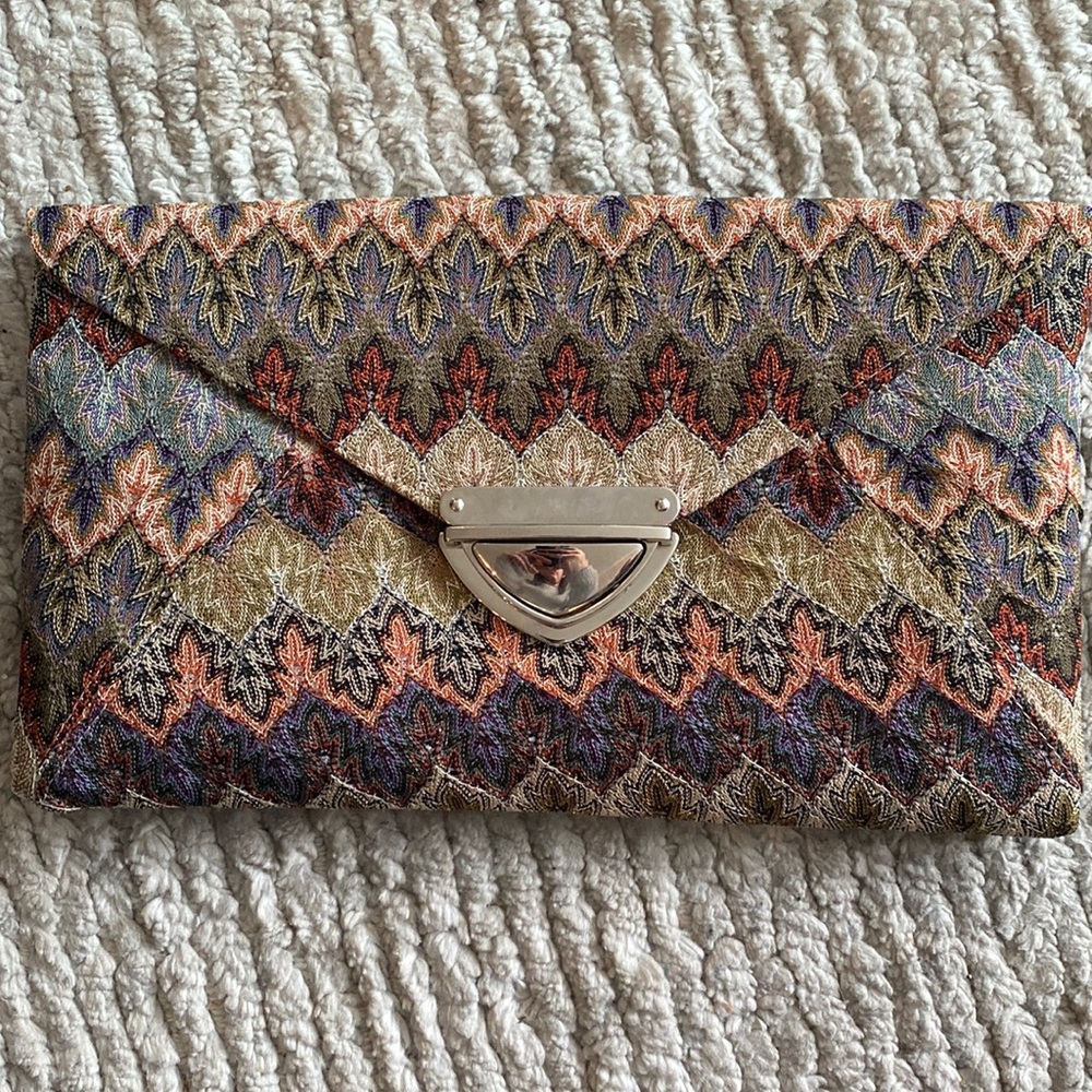 Missoni-esque clutch wallet on chain